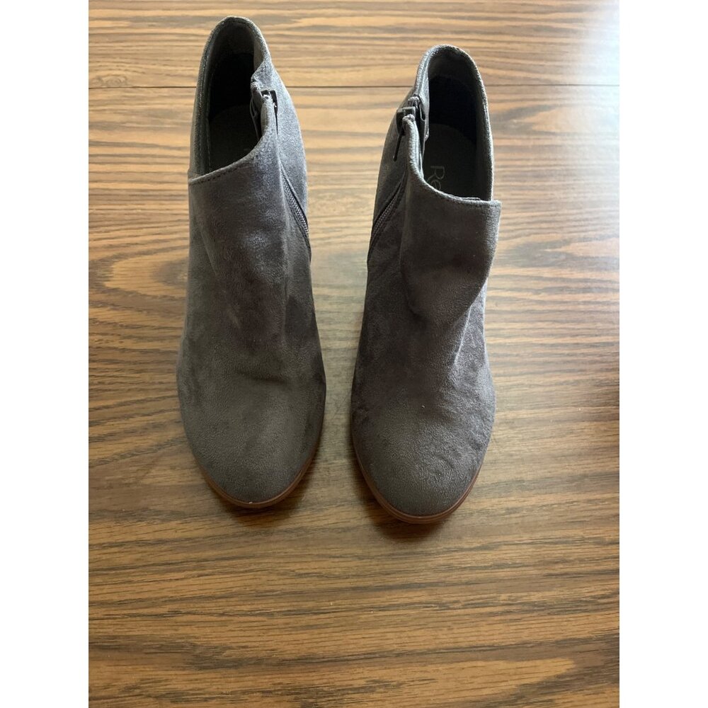 Refresh Sharpay grey heeled side zip ankle boots size 8.5